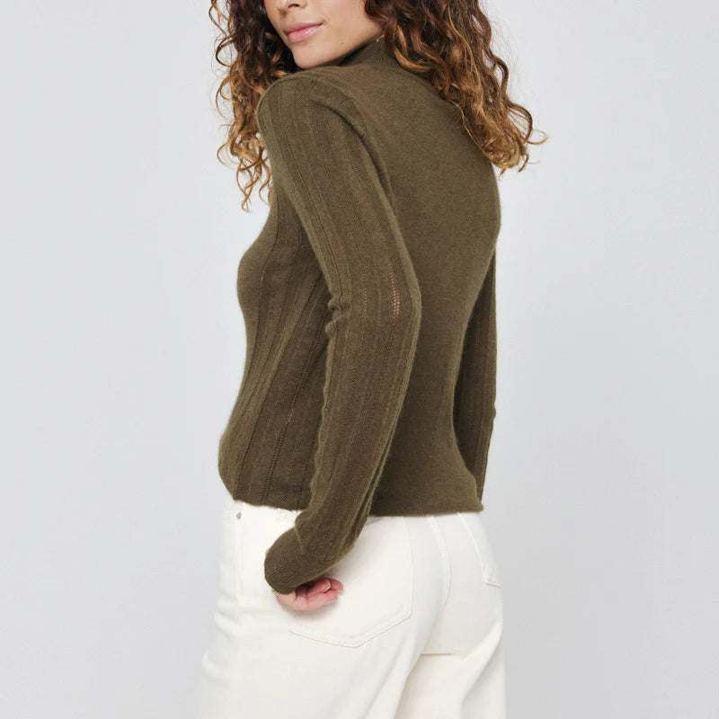 Pull Colline - Artlove